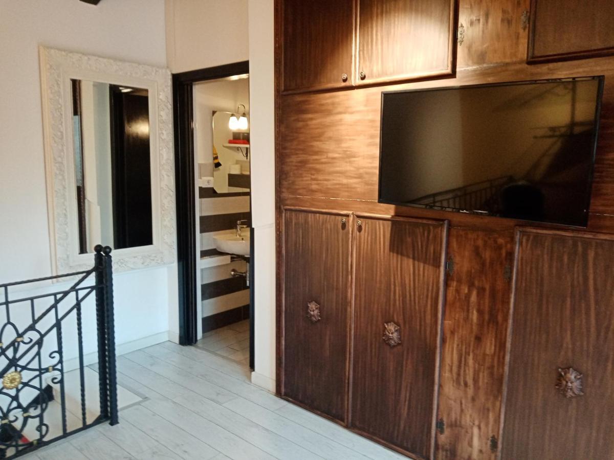 Einaudi 56 Guest House Cagliari Eksteriør billede