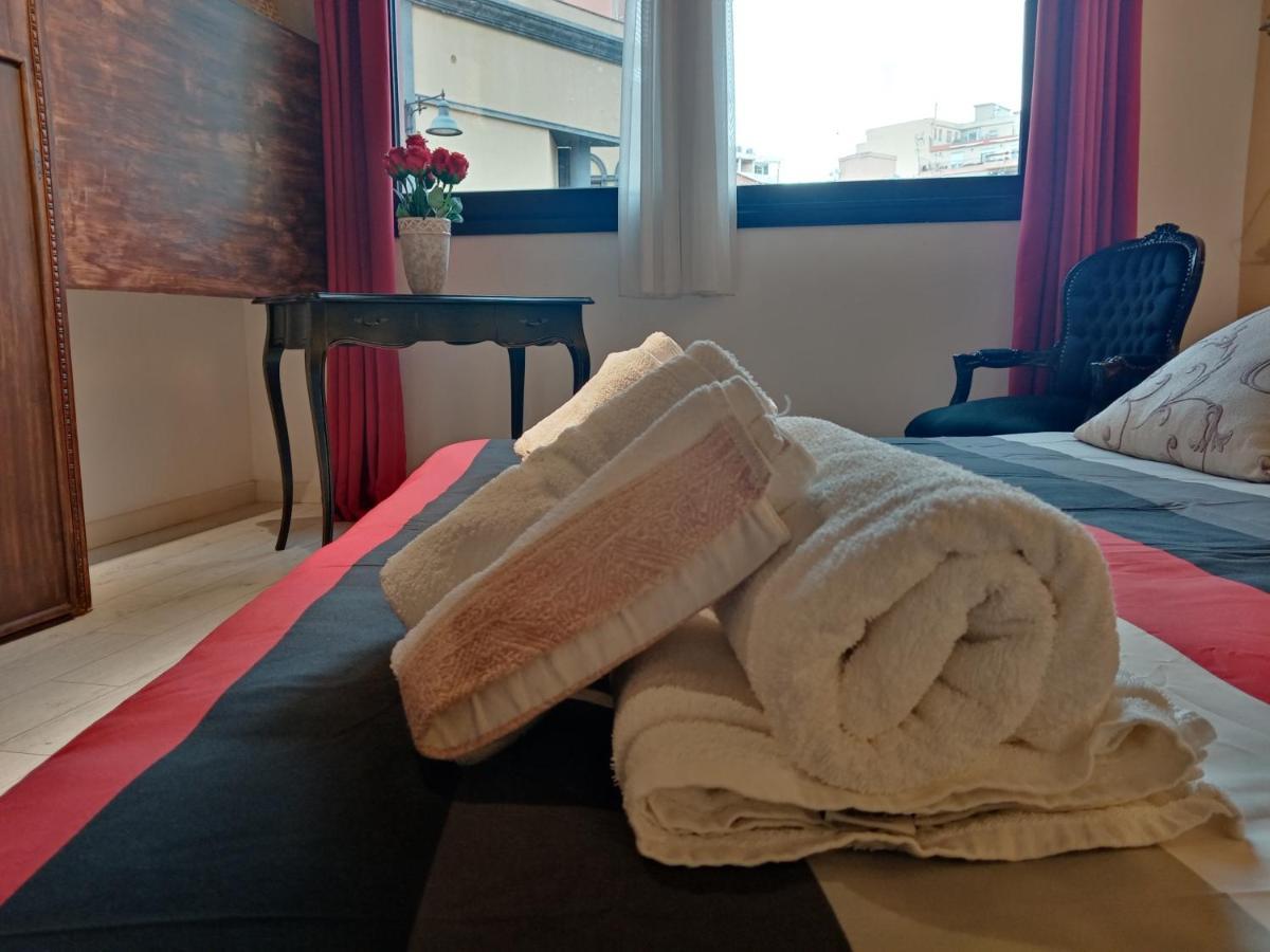 Einaudi 56 Guest House Cagliari Eksteriør billede